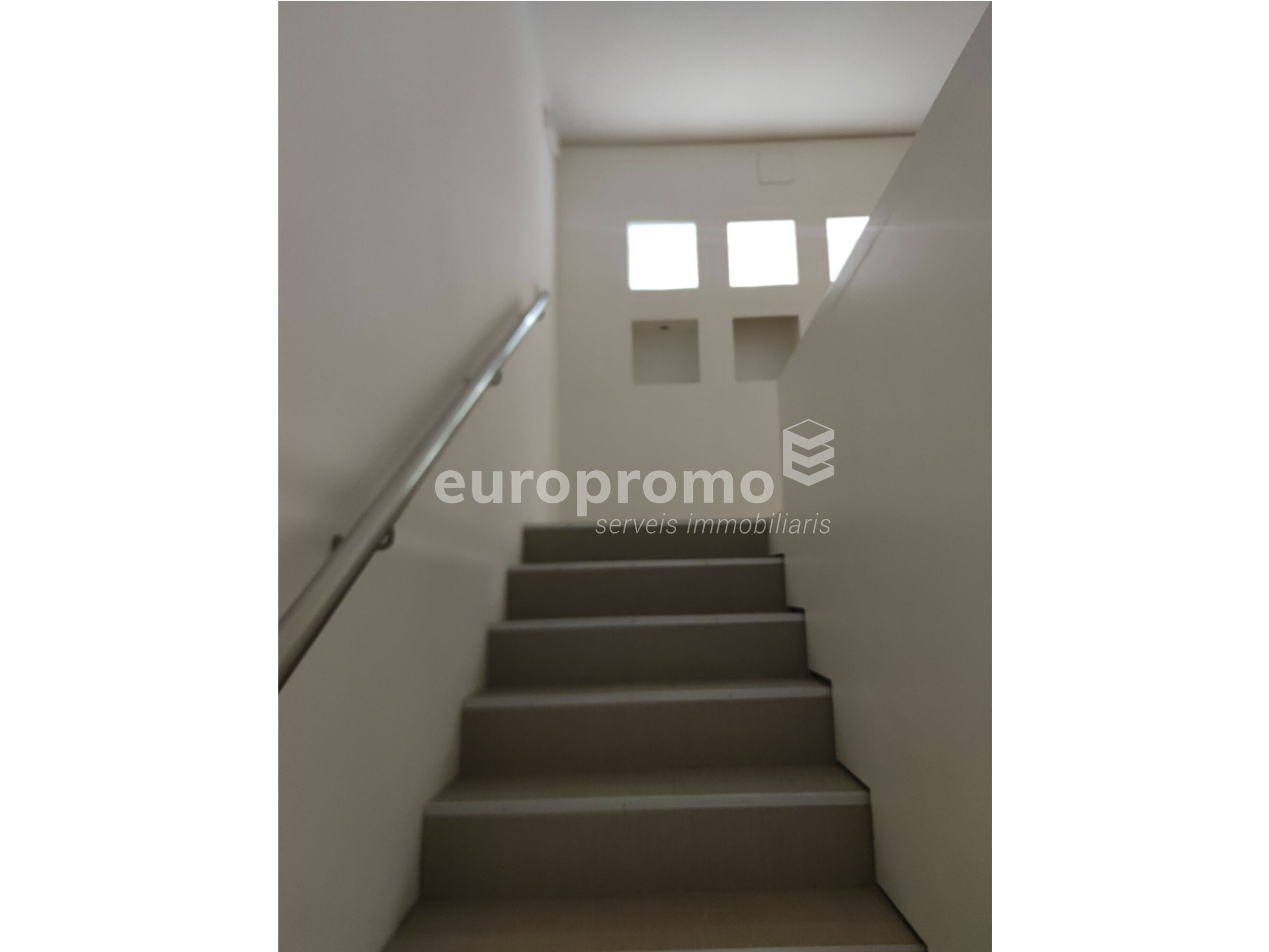 Local  de 101m2 en el centro de Girona!